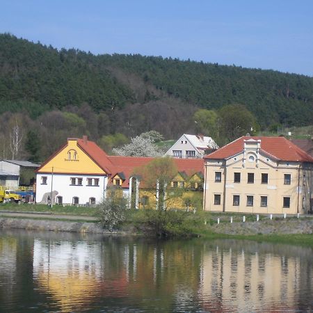 Penzion Paták Kamyk nad Vltavou Kültér fotó