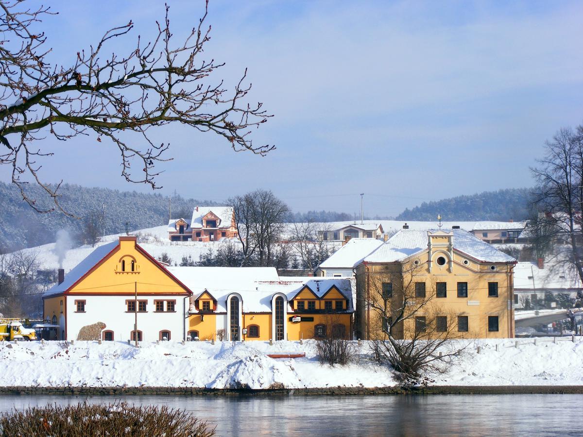 Penzion Paták Kamyk nad Vltavou Kültér fotó